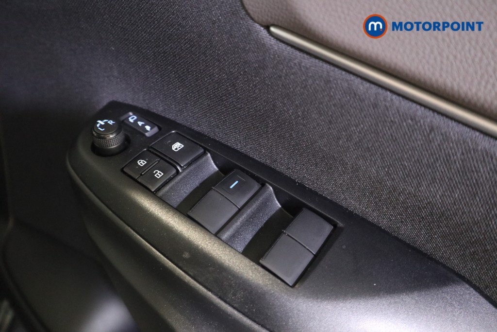 Toyota Yaris Cross Excel Automatic Petrol-Electric Hybrid Estate - Stock Number (1627435) - 13th supplementary image