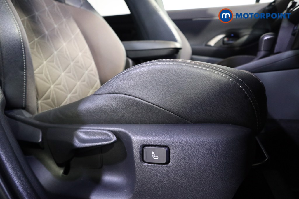 Toyota Yaris Cross Excel Automatic Petrol-Electric Hybrid Estate - Stock Number (1627435) - 15th supplementary image