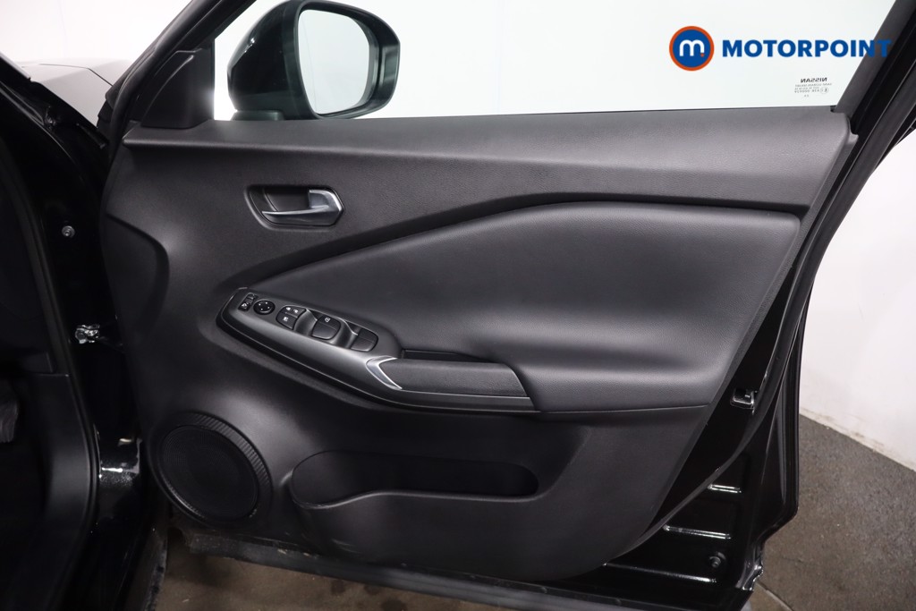 Nissan Juke Acenta Premium Manual Petrol SUV - Stock Number (1628288) - 22nd supplementary image