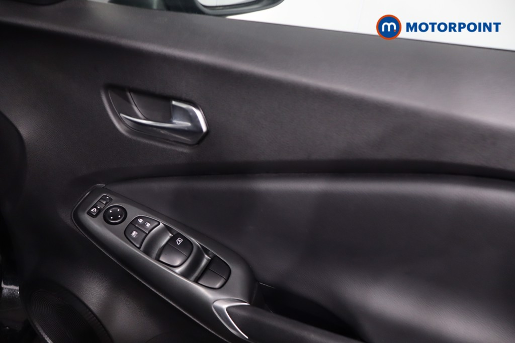 Nissan Juke Acenta Premium Manual Petrol SUV - Stock Number (1628288) - 23rd supplementary image