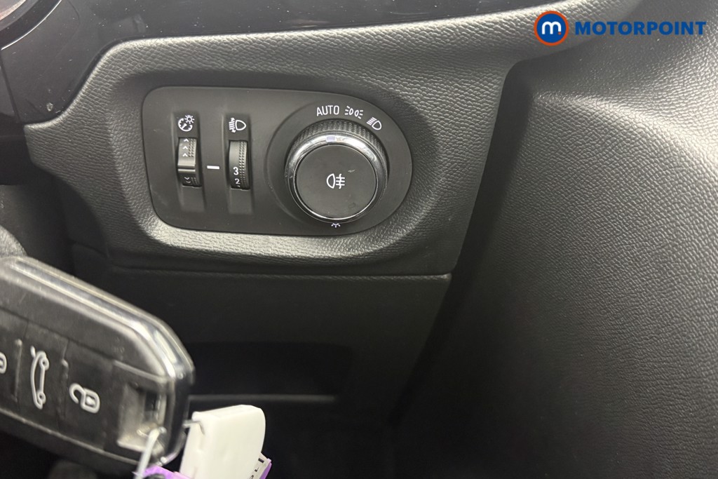 Vauxhall Corsa Se Edition Manual Petrol Hatchback - Stock Number (1628414) - 9th supplementary image