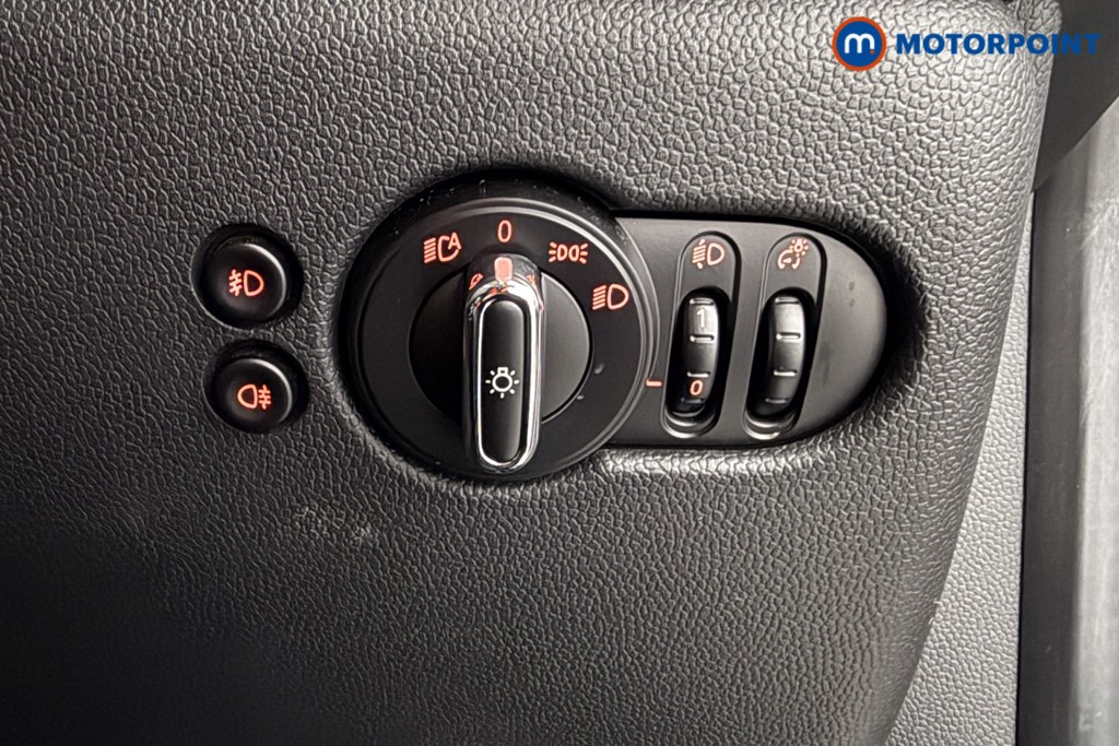 Mini Hatchback Cooper Classic Automatic Petrol Hatchback - Stock Number (1628663) - 5th supplementary image