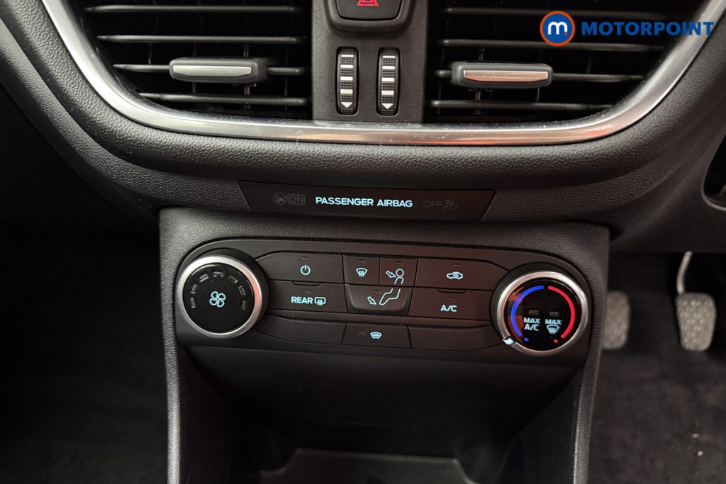Ford Fiesta Titanium Manual Petrol Hatchback - Stock Number (1628700) - 10th supplementary image