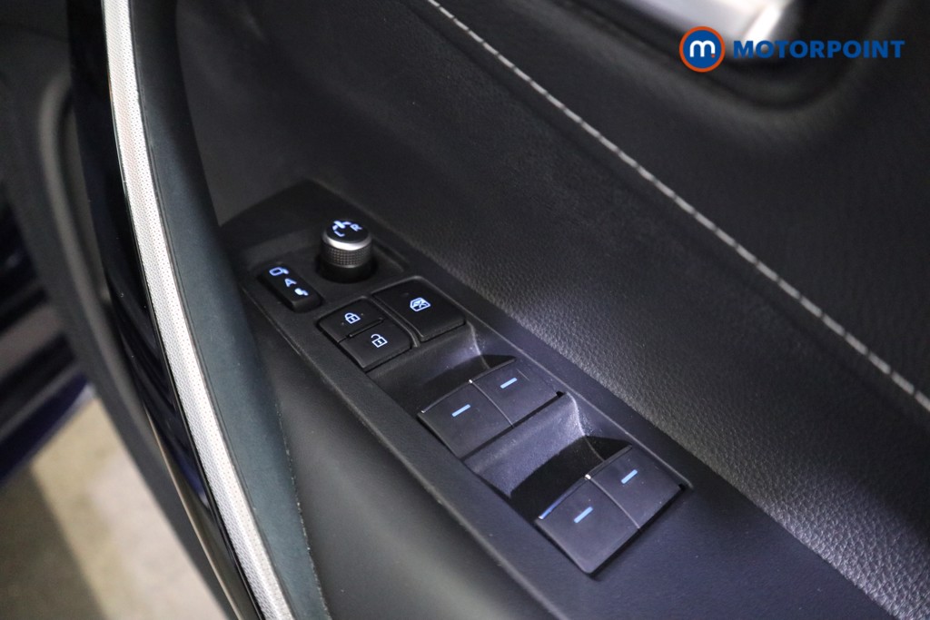 Toyota Corolla Design Automatic Petrol-Electric Hybrid Hatchback - Stock Number (1628919) - 14th supplementary image