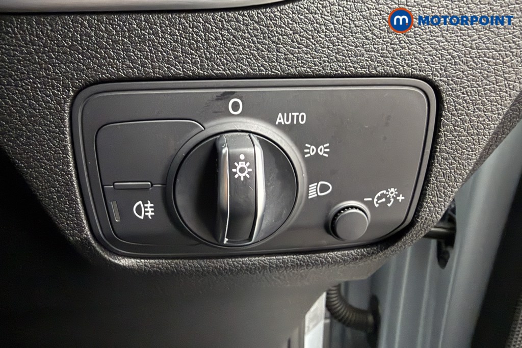 Audi Q2 S Line Manual Petrol SUV - Stock Number (1629063) - 5th supplementary image