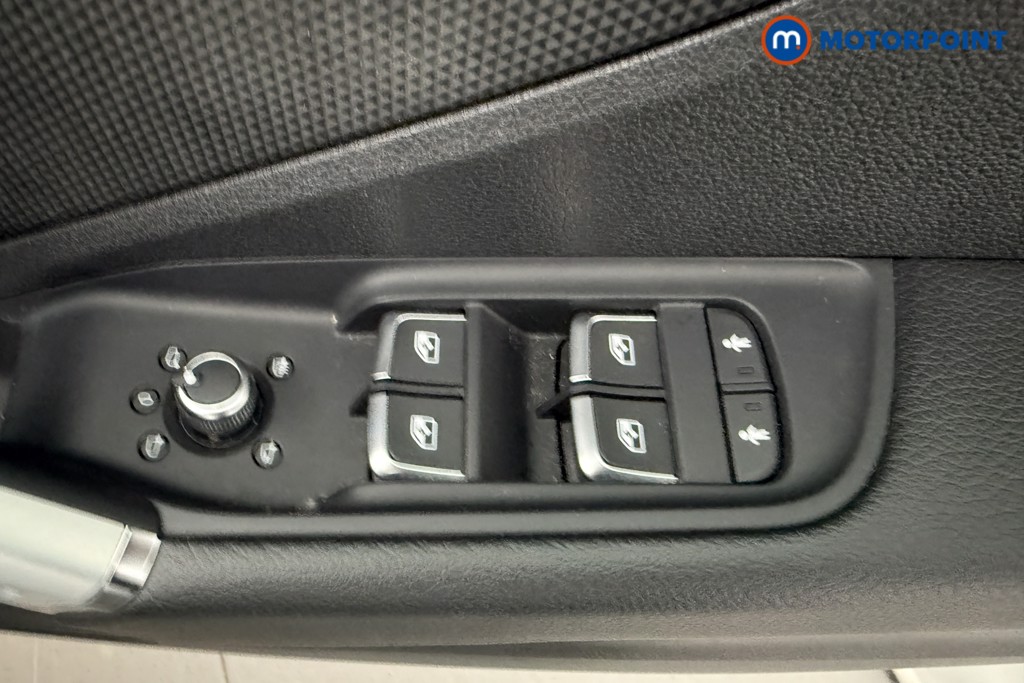 Audi Q2 S Line Manual Petrol SUV - Stock Number (1629063) - 14th supplementary image