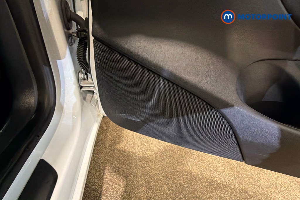 Tesla Model 3 Long Range Automatic Electric Saloon - Stock Number (1629243) - 21st supplementary image