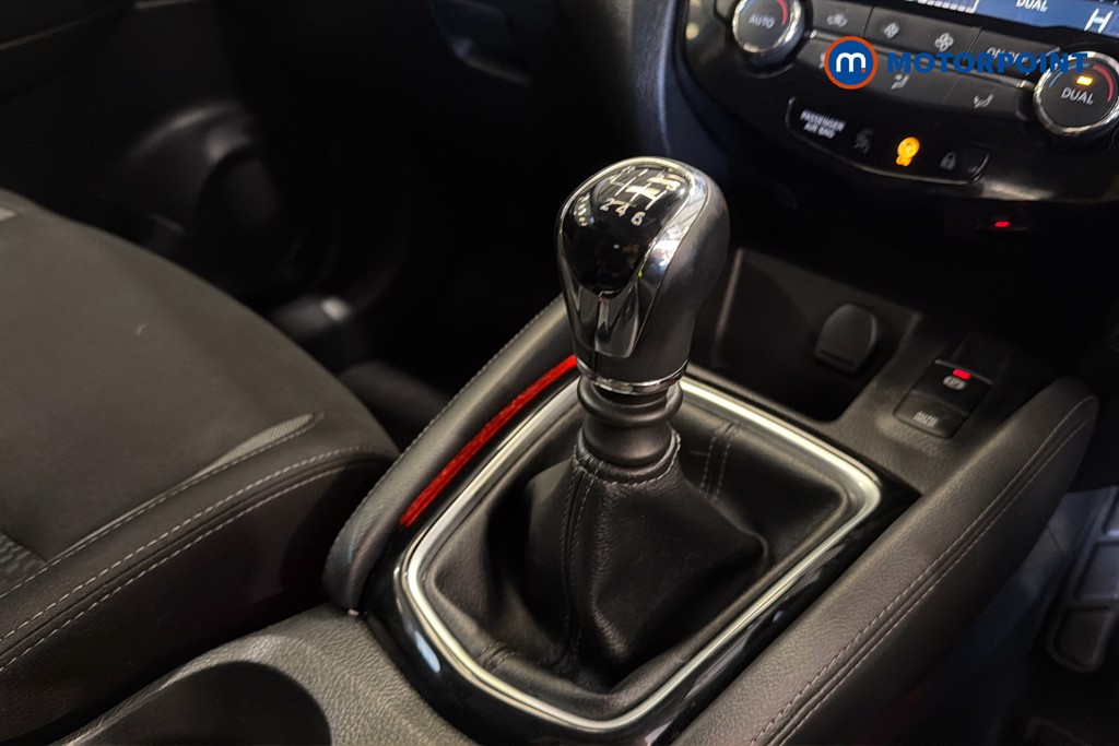Nissan Qashqai Acenta Premium Manual Diesel SUV - Stock Number (1629910) - 15th supplementary image