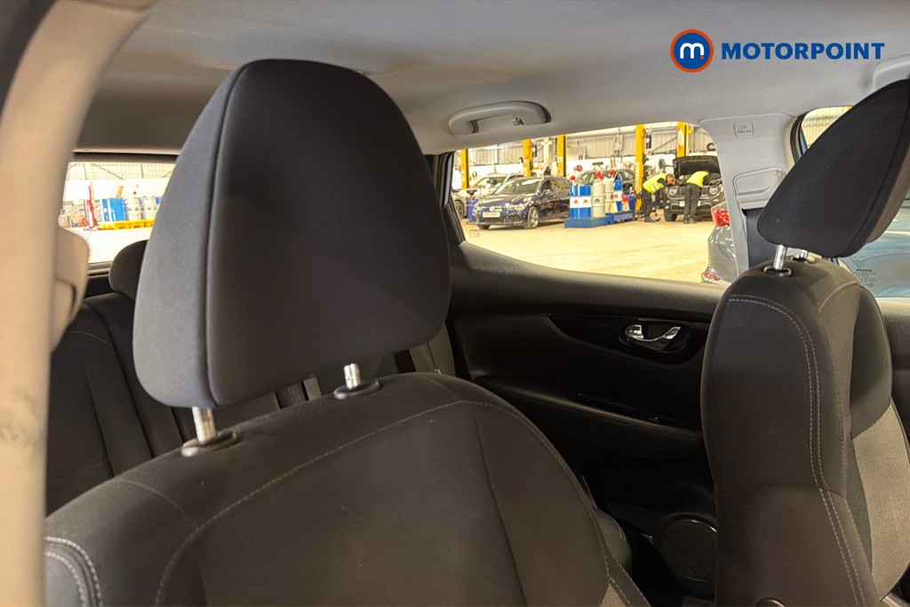 Nissan Qashqai Acenta Premium Manual Diesel SUV - Stock Number (1629910) - 23rd supplementary image