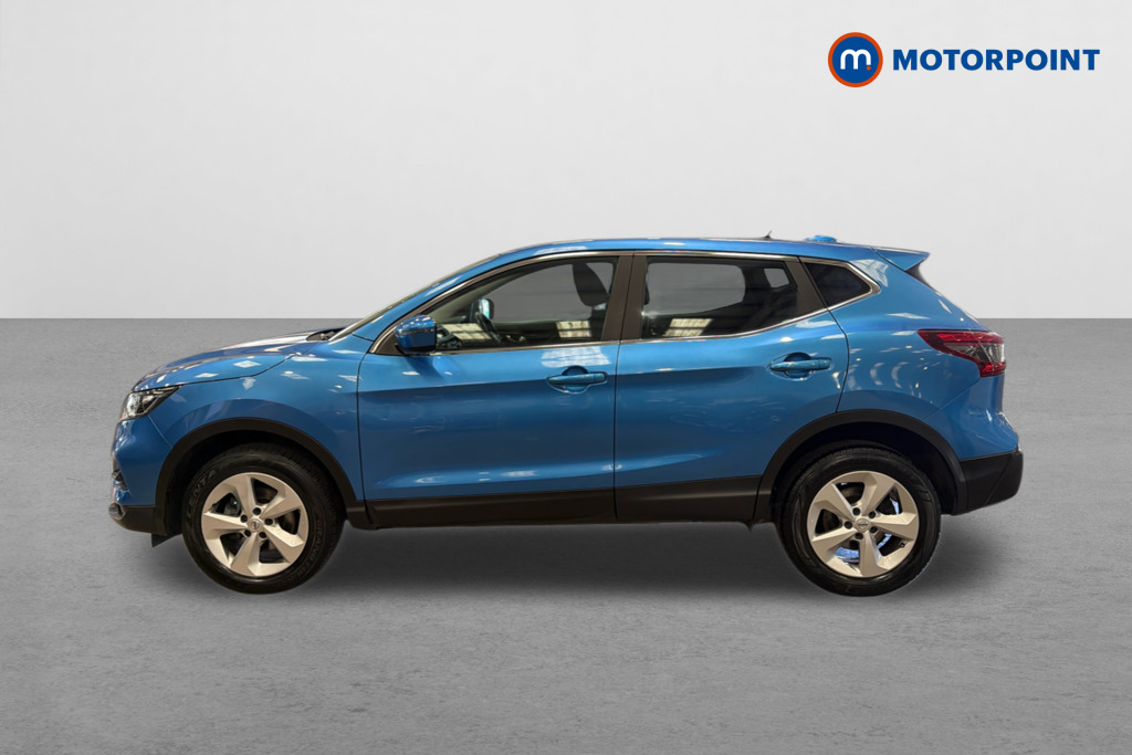 Nissan Qashqai Acenta Premium Manual Diesel SUV - Stock Number (1629910) - Passenger side