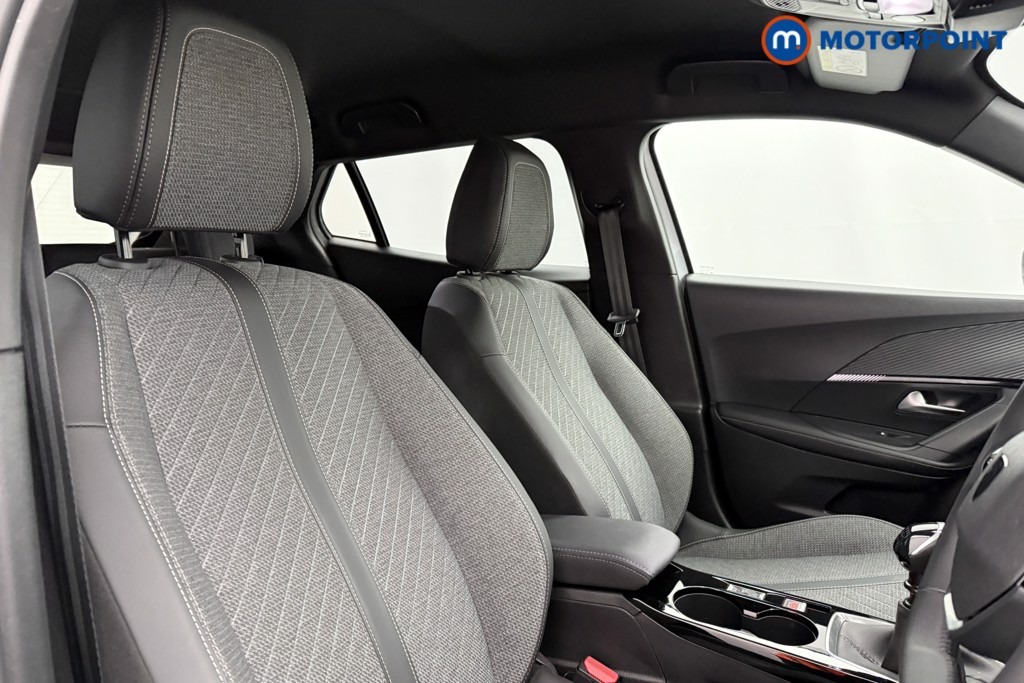 Peugeot 2008 Allure Manual Petrol SUV - Stock Number (1630168) - 15th supplementary image