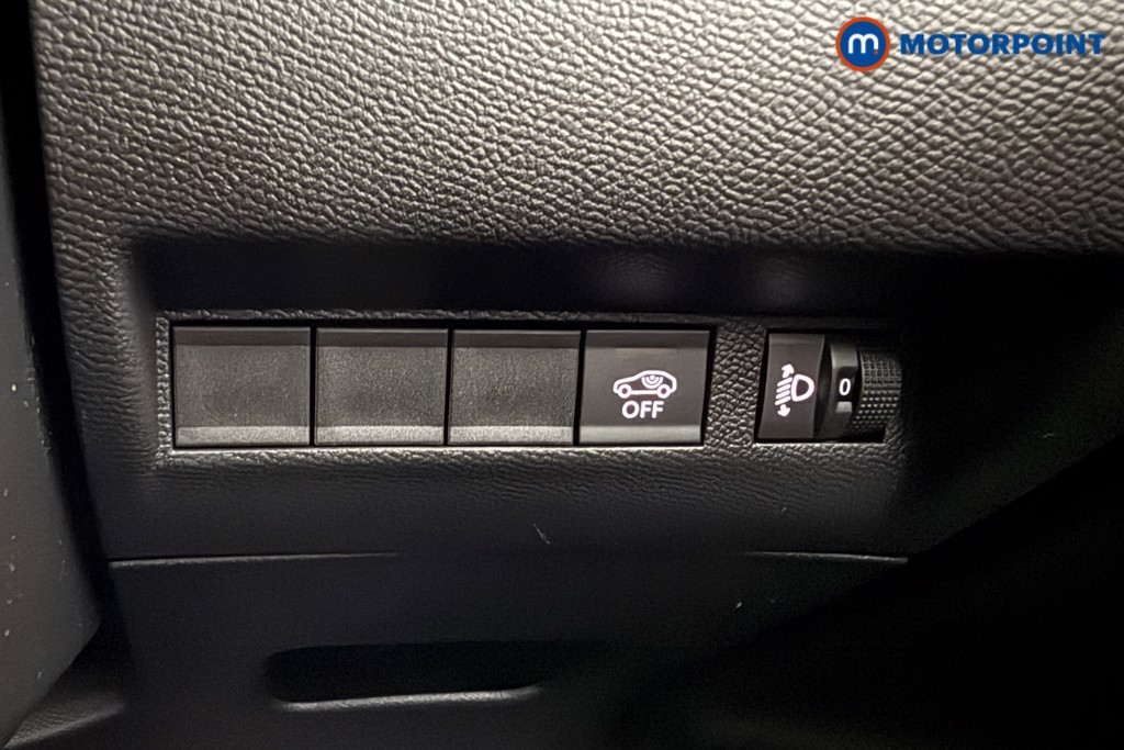 Peugeot 2008 Allure Manual Petrol SUV - Stock Number (1630230) - 5th supplementary image