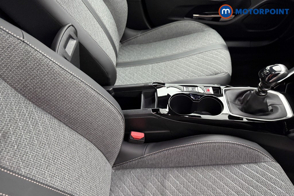 Peugeot 2008 Allure Manual Petrol SUV - Stock Number (1630230) - 12th supplementary image