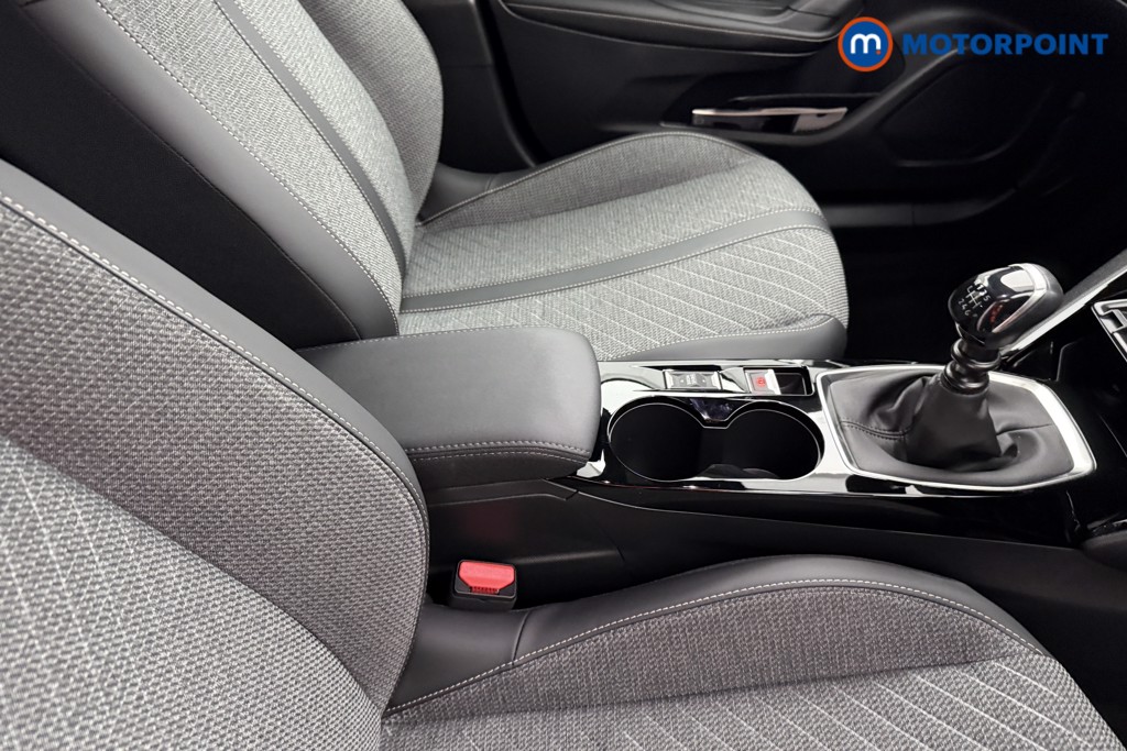 Peugeot 2008 Allure Manual Petrol SUV - Stock Number (1630230) - 13th supplementary image