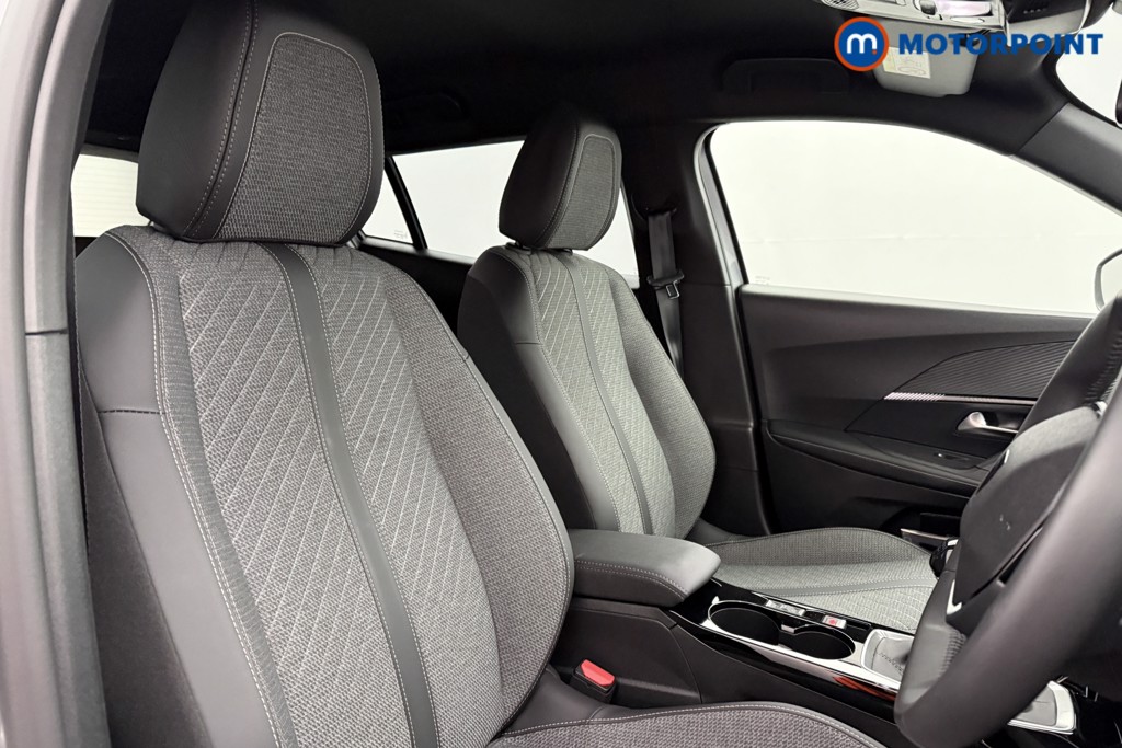 Peugeot 2008 Allure Manual Petrol SUV - Stock Number (1630230) - 14th supplementary image