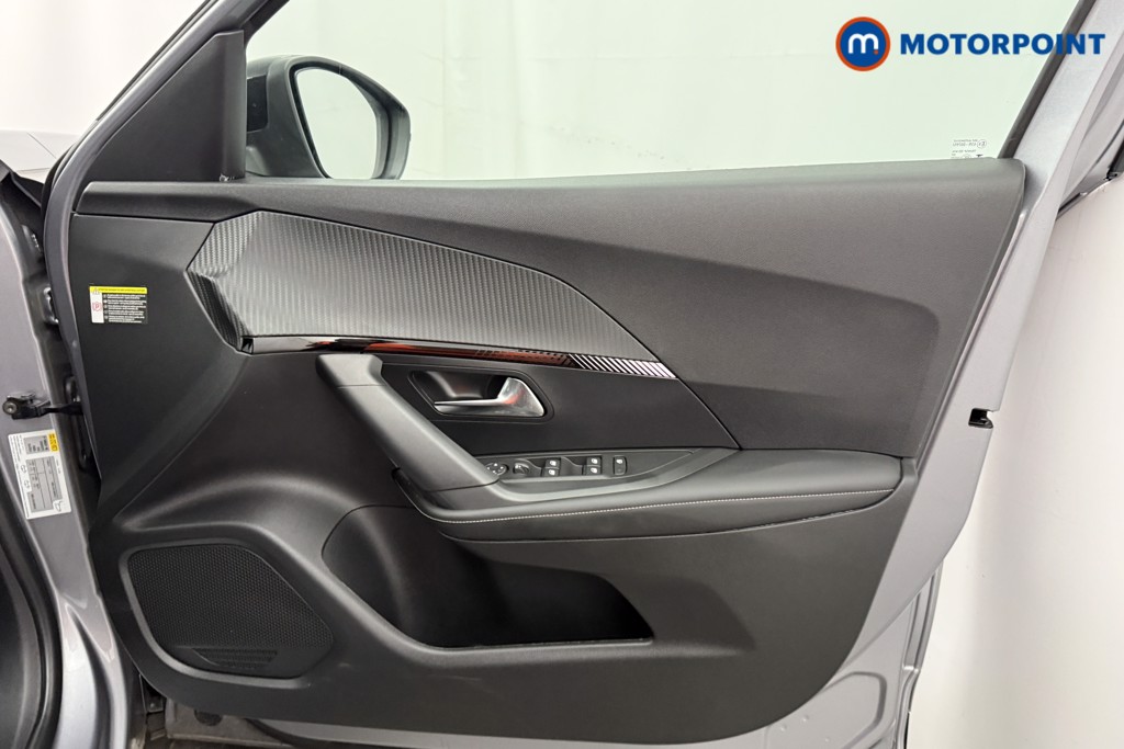 Peugeot 2008 Allure Manual Petrol SUV - Stock Number (1630230) - 15th supplementary image