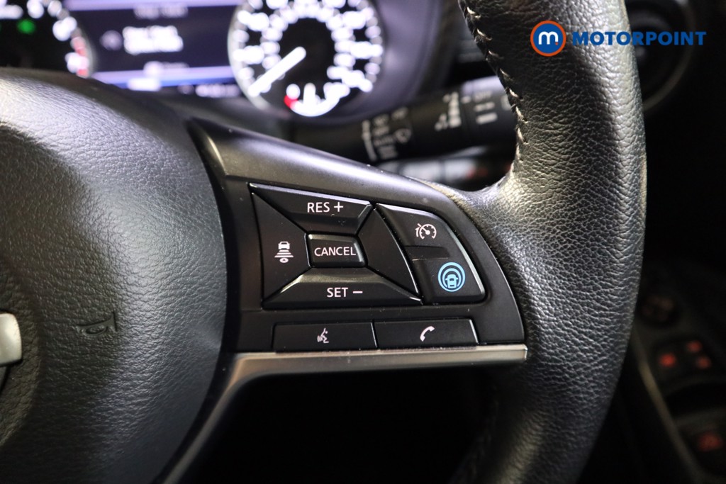 Nissan Juke Tekna Manual Petrol SUV - Stock Number (1632115) - 4th supplementary image