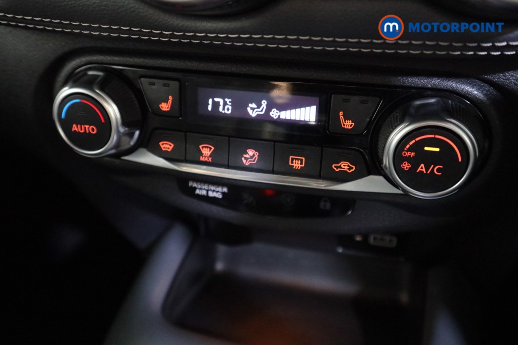 Nissan Juke Tekna Manual Petrol SUV - Stock Number (1632115) - 7th supplementary image