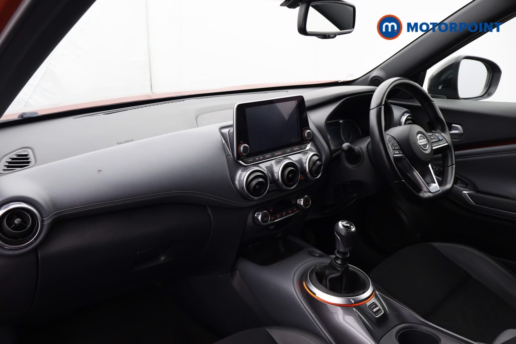 Nissan Juke Tekna Manual Petrol SUV - Stock Number (1632947) - 17th supplementary image