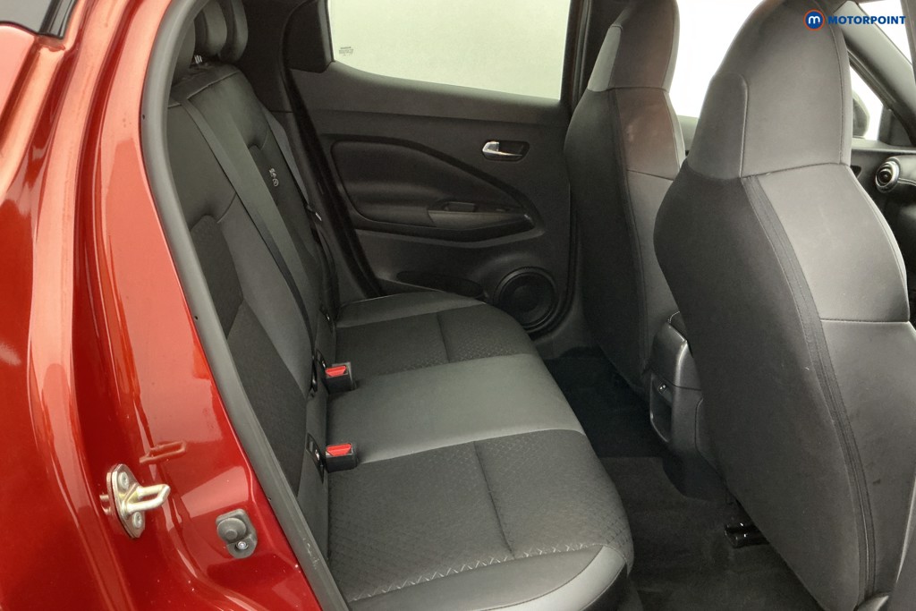 Nissan Juke N-Connecta Automatic Petrol SUV - Stock Number (1632950) - 5th supplementary image