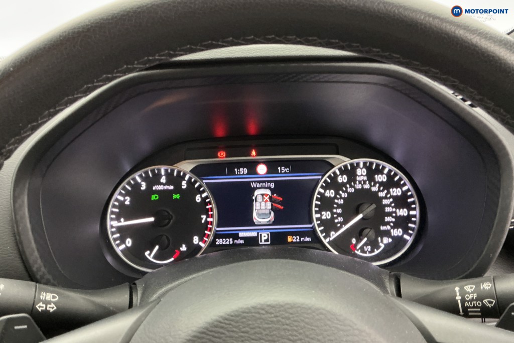 Nissan Juke N-Connecta Automatic Petrol SUV - Stock Number (1632950) - 10th supplementary image