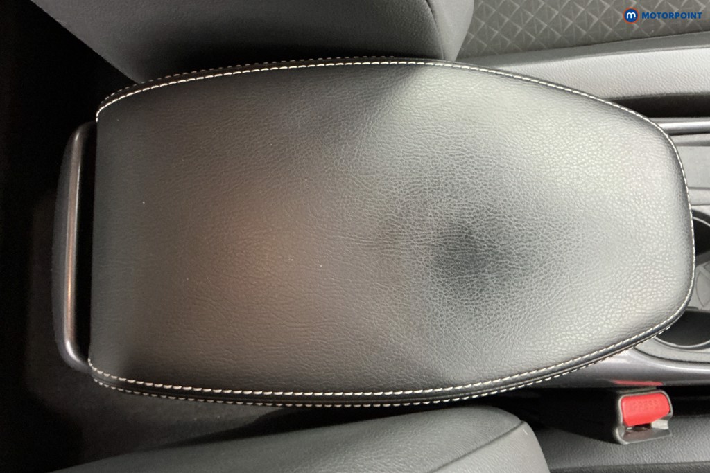 Nissan Juke N-Connecta Automatic Petrol SUV - Stock Number (1632950) - 16th supplementary image