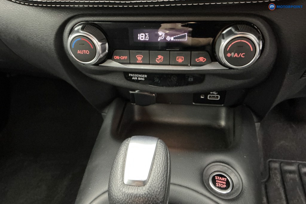 Nissan Juke N-Connecta Automatic Petrol SUV - Stock Number (1632950) - 19th supplementary image