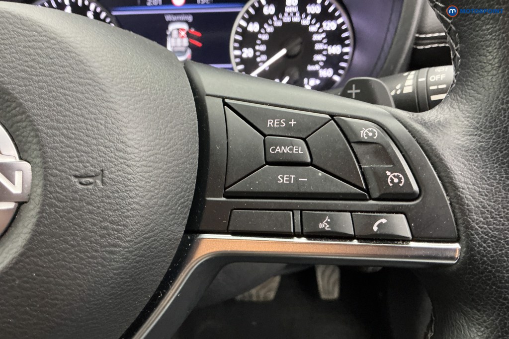 Nissan Juke N-Connecta Automatic Petrol SUV - Stock Number (1632950) - 24th supplementary image