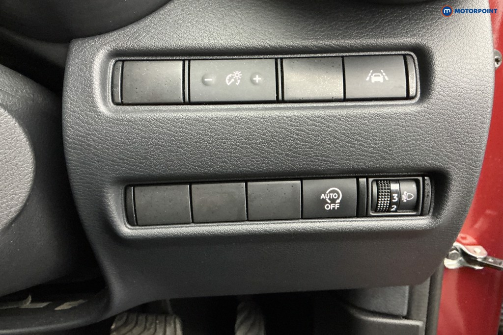 Nissan Juke N-Connecta Automatic Petrol SUV - Stock Number (1632950) - 25th supplementary image