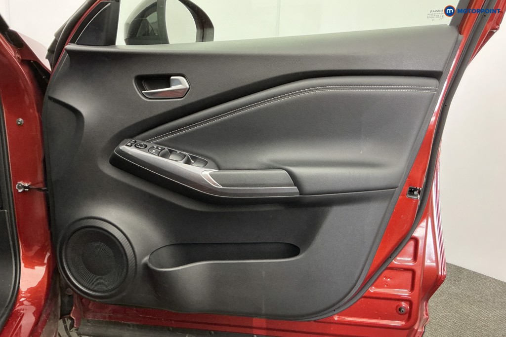 Nissan Juke N-Connecta Automatic Petrol SUV - Stock Number (1632950) - 26th supplementary image