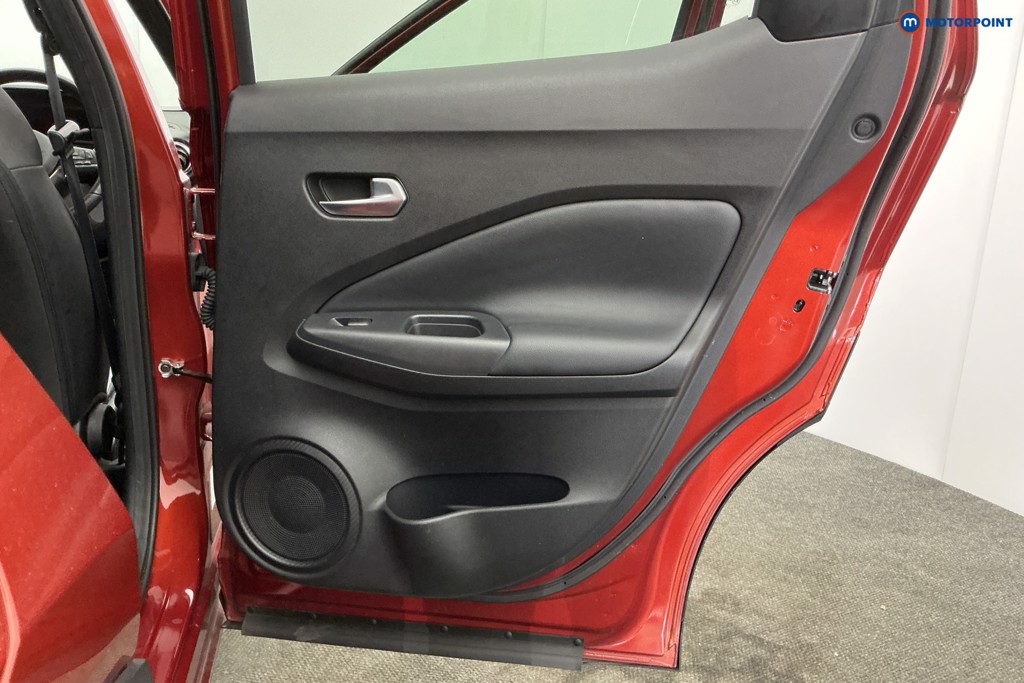Nissan Juke N-Connecta Automatic Petrol SUV - Stock Number (1632950) - 28th supplementary image