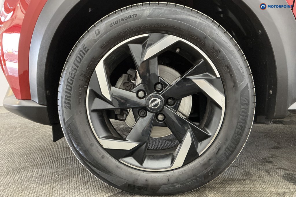 Nissan Juke N-Connecta Automatic Petrol SUV - Stock Number (1632950) - 34th supplementary image