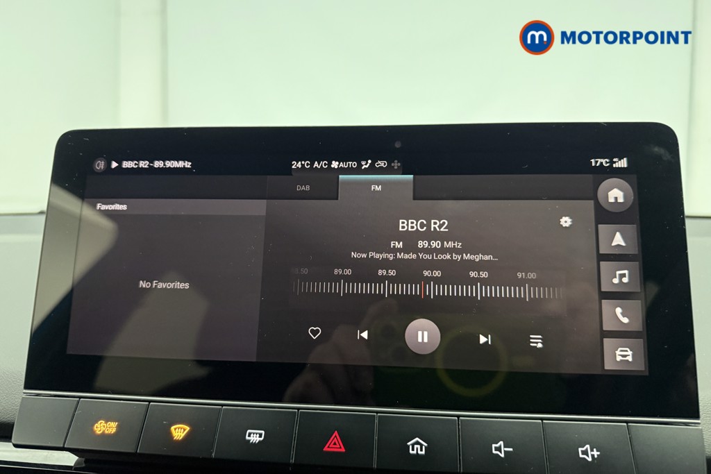 Mg Motor Uk MG4 Trophy Automatic Electric SUV - Stock Number (1633605) - 2nd supplementary image