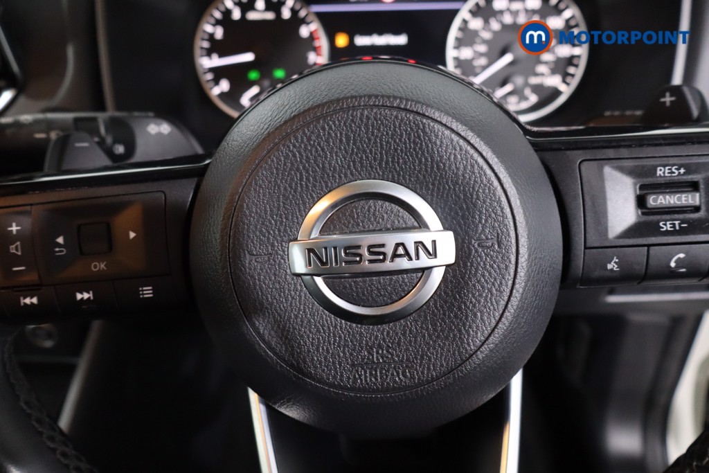 Nissan Qashqai Acenta Premium Automatic Petrol SUV - Stock Number (1634242) - 13th supplementary image