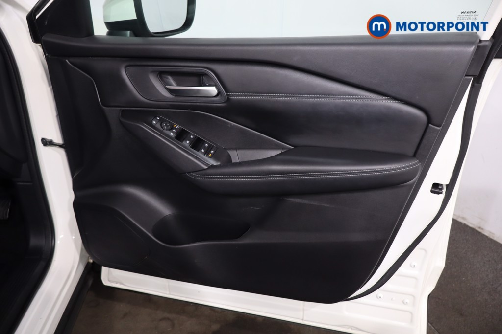 Nissan Qashqai Acenta Premium Automatic Petrol SUV - Stock Number (1634242) - 24th supplementary image