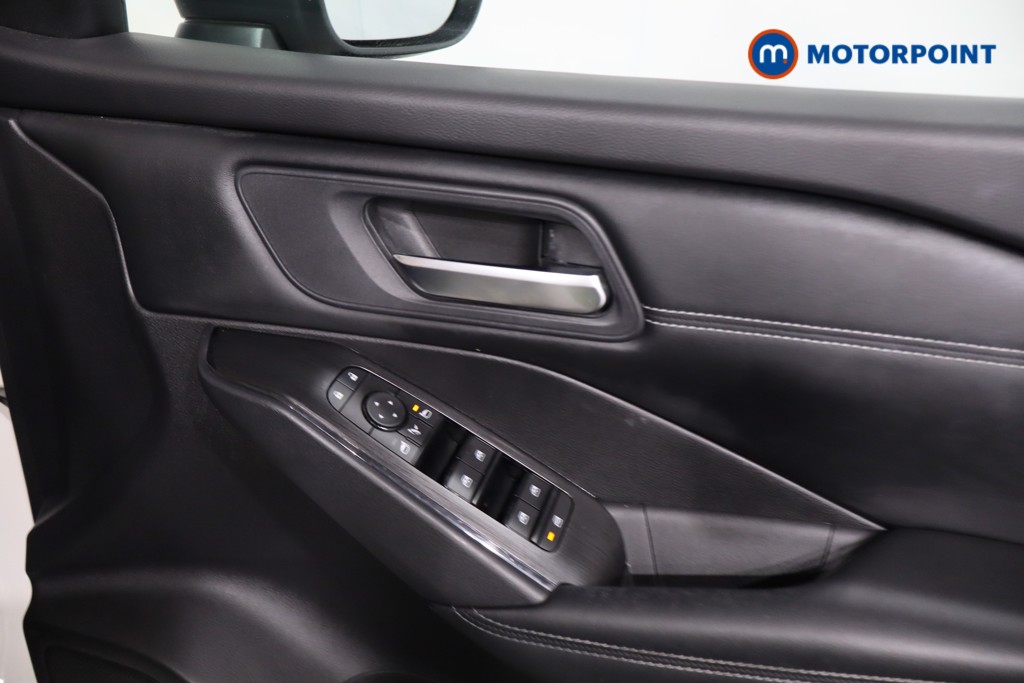 Nissan Qashqai Acenta Premium Automatic Petrol SUV - Stock Number (1634242) - 25th supplementary image