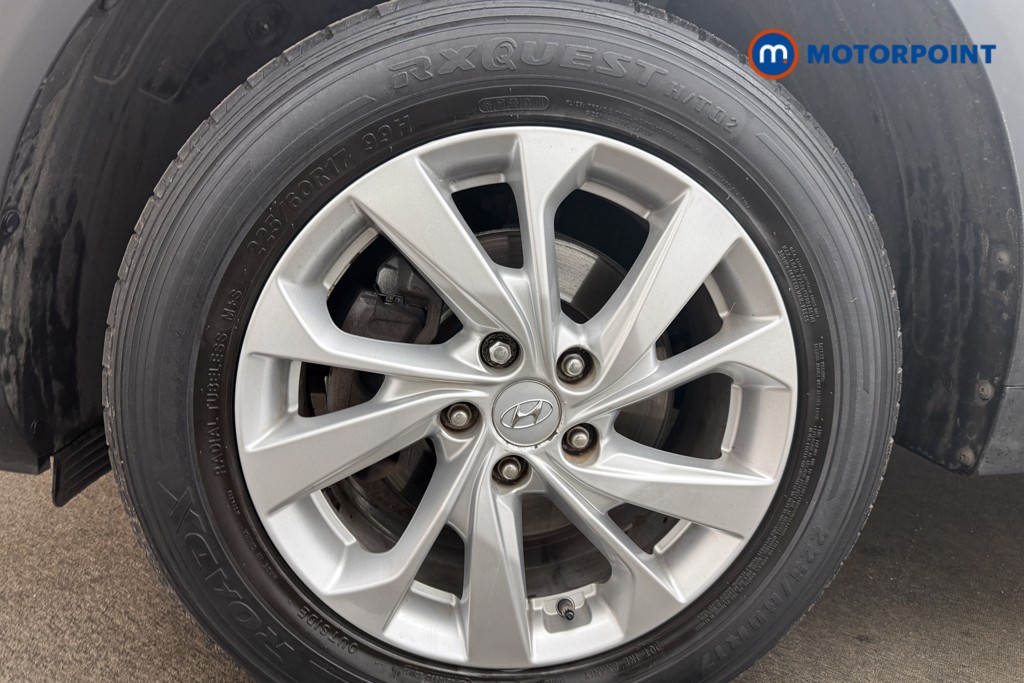 Hyundai Tucson Se Nav Manual Petrol SUV - Stock Number (1634326) - 1st supplementary image