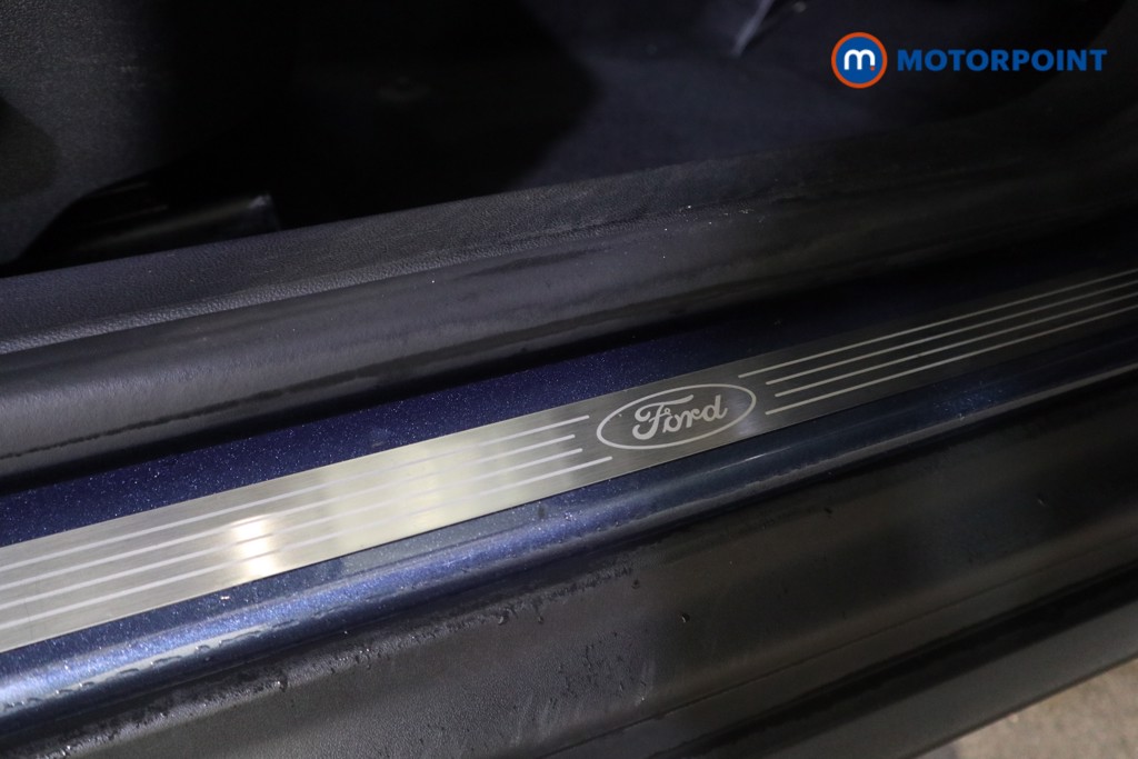 Ford Focus Titanium X Edition Manual Petrol Hatchback - Stock Number (1634797) - 17th supplementary image