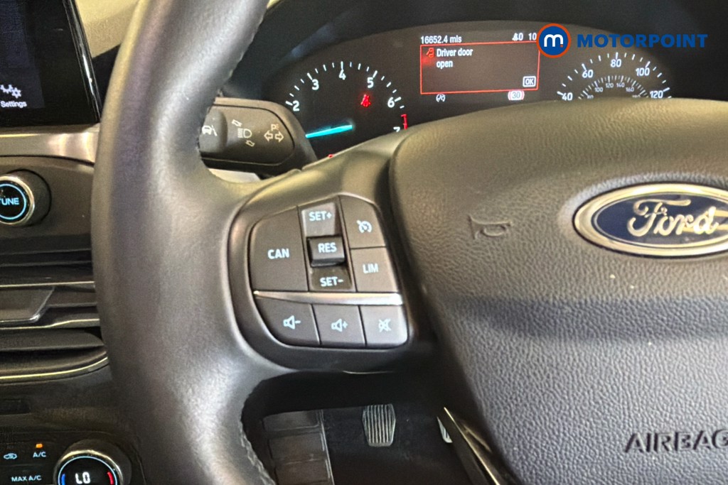 Ford Focus Titanium Manual Petrol Hatchback - Stock Number (1635111) - 3rd supplementary image