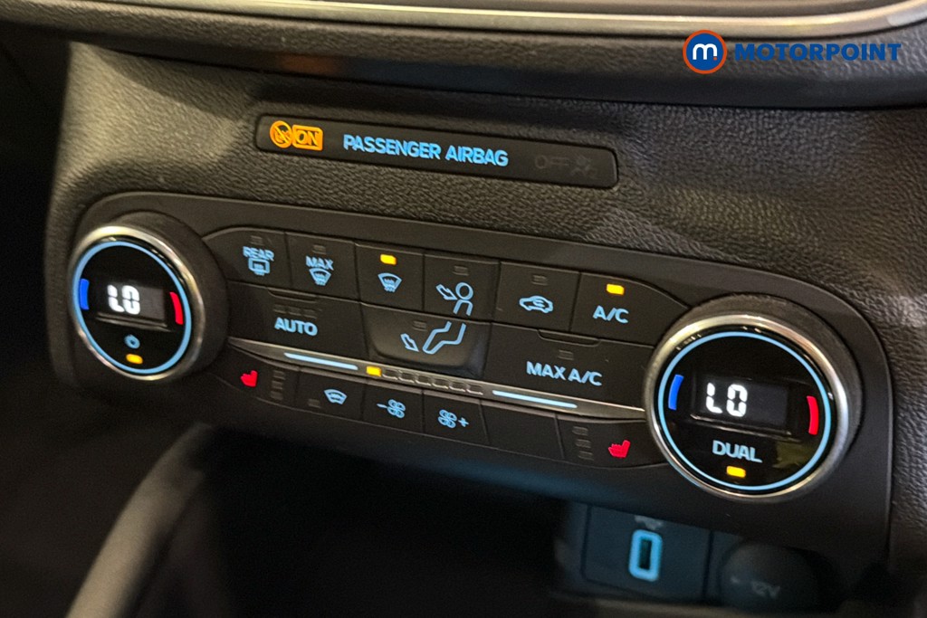 Ford Focus Titanium Manual Petrol Hatchback - Stock Number (1635111) - 12th supplementary image