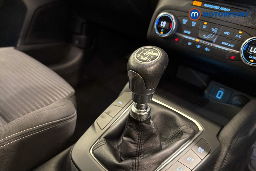 Ford Focus Titanium Manual Petrol Hatchback - Stock Number (1635111) - 15th supplementary image