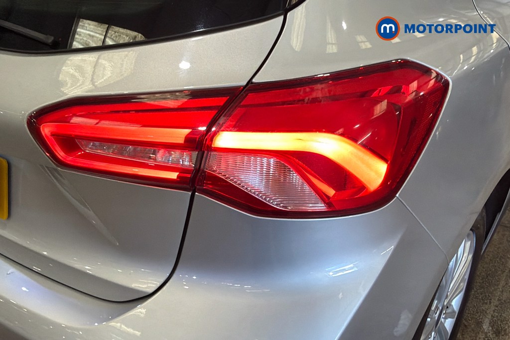 Ford Focus Titanium Manual Petrol Hatchback - Stock Number (1635111) - 38th supplementary image