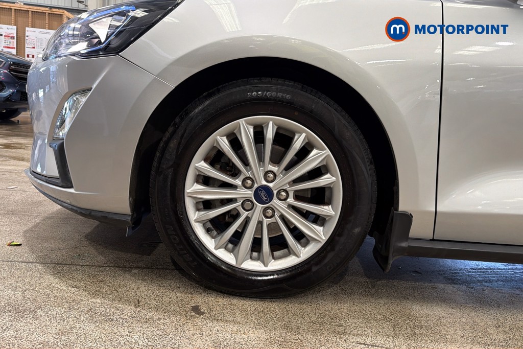 Ford Focus Titanium Manual Petrol Hatchback - Stock Number (1635111) - 47th supplementary image