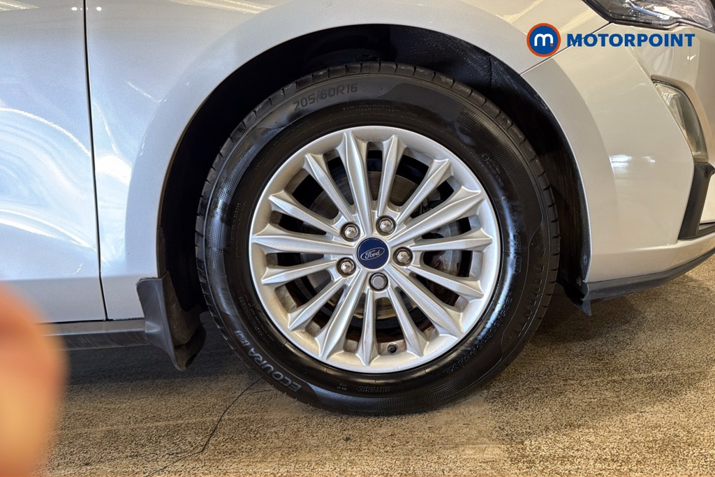 Ford Focus Titanium Manual Petrol Hatchback - Stock Number (1635111) - 50th supplementary image