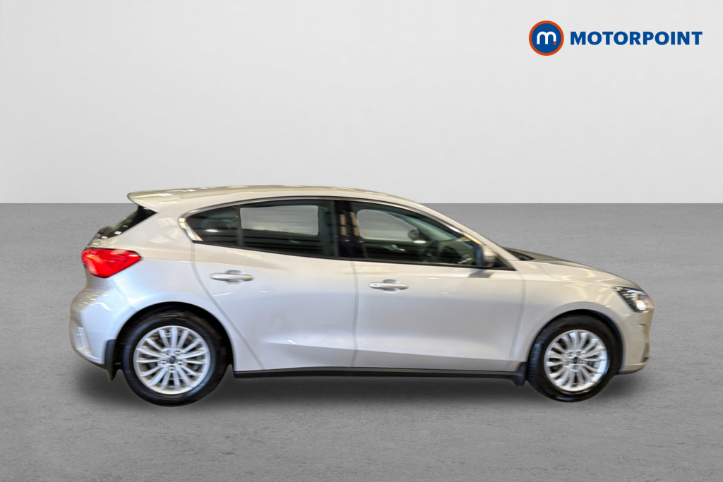 Ford Focus Titanium Manual Petrol Hatchback - Stock Number (1635111) - Drivers side