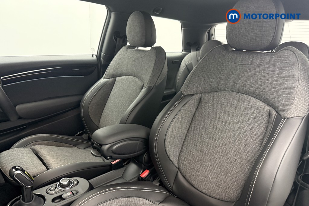 Mini Hatchback Cooper S Level 2 Automatic Electric Hatchback - Stock Number (1635265) - 7th supplementary image