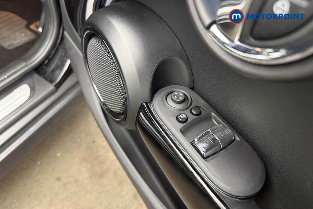 Mini Hatchback Cooper S Level 2 Automatic Electric Hatchback - Stock Number (1635265) - 17th supplementary image