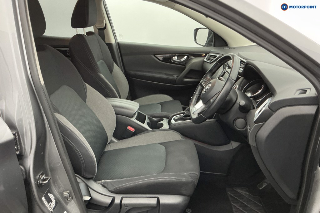 Nissan Qashqai N-Connecta Automatic Petrol SUV - Stock Number (1635325) - 5th supplementary image