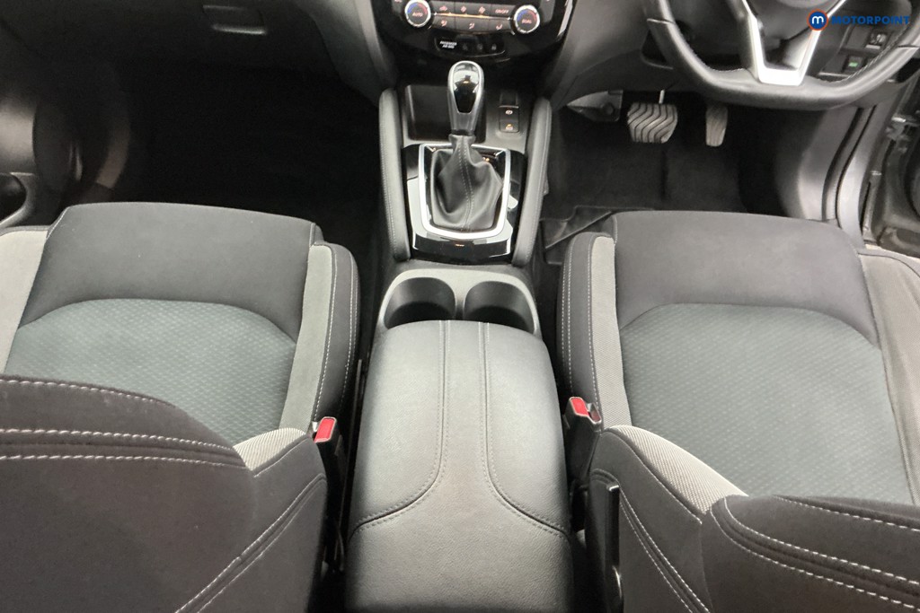 Nissan Qashqai N-Connecta Automatic Petrol SUV - Stock Number (1635325) - 10th supplementary image