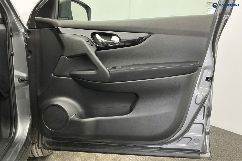 Nissan Qashqai N-Connecta Automatic Petrol SUV - Stock Number (1635325) - 26th supplementary image